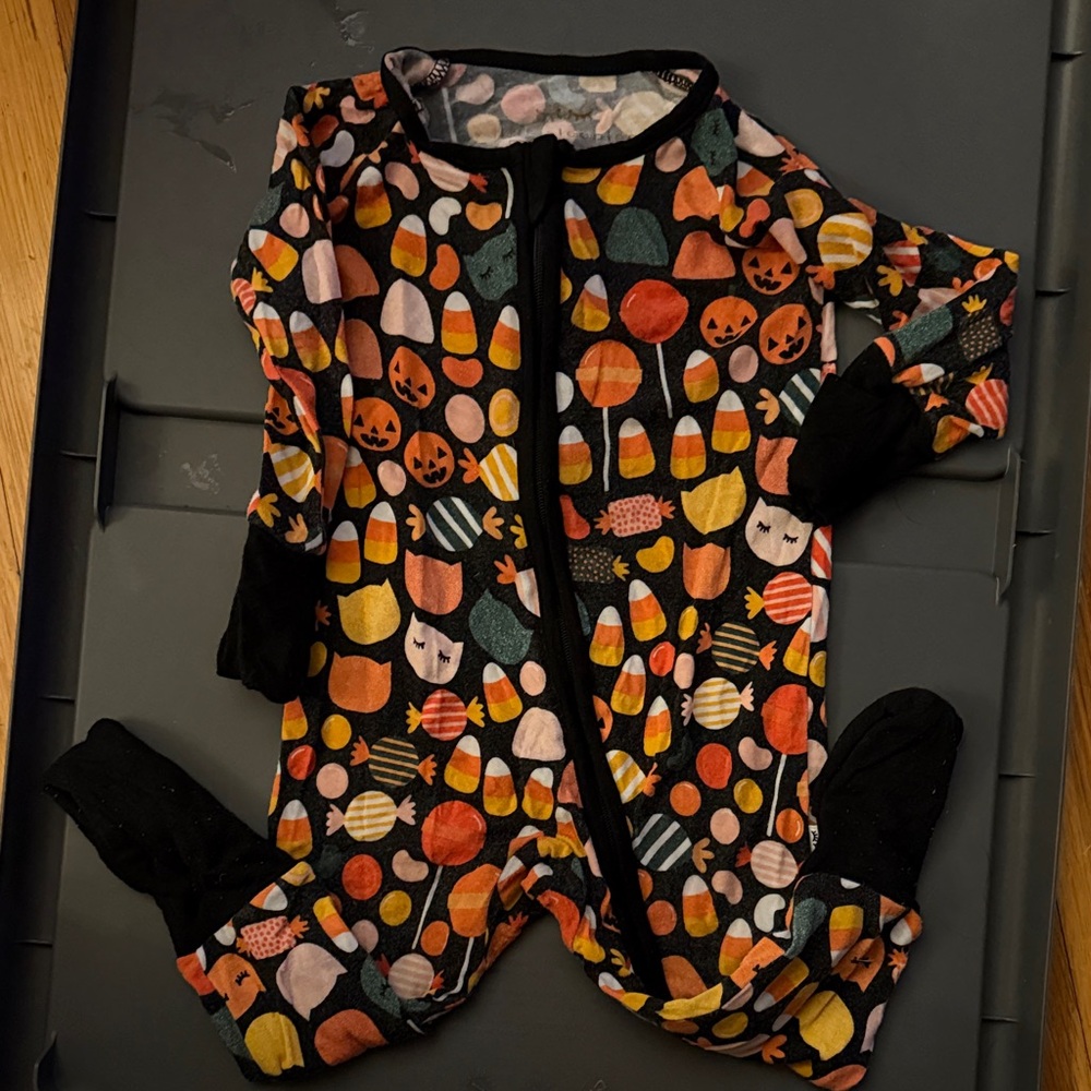 Little sleepies 3-6mo halloween treat zippy